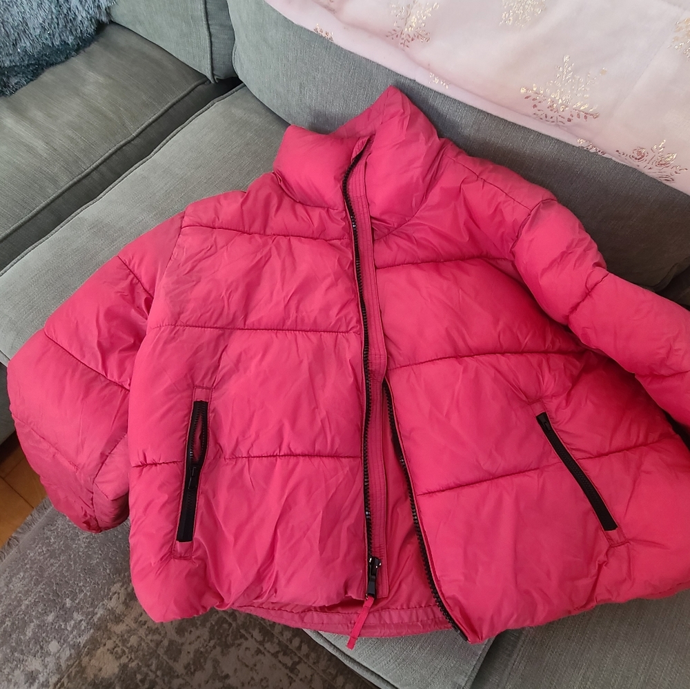 Old Navy Frost free water resistant cropped puffer jacket Large. New